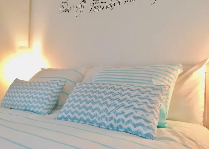 Golden Halcyon - * Ericeira